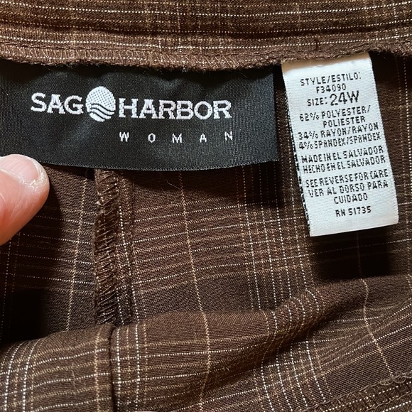 2 pair of Sag Harbor Woman size 24 pants. EUC - Picture 4 of 7